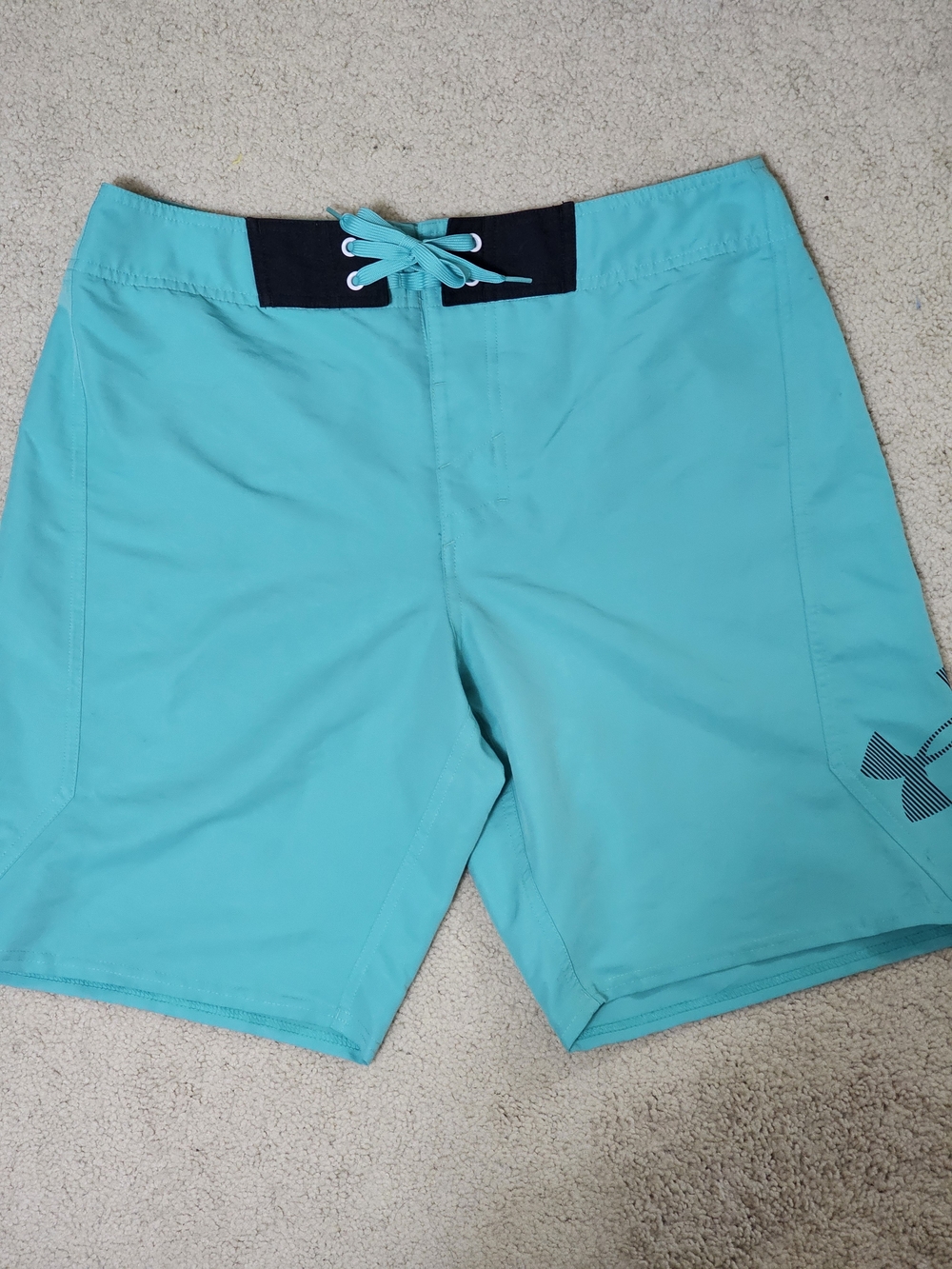 Under Armour Men's Turquoise Swim Trunks with Black Waist Size 34 Board Shorts